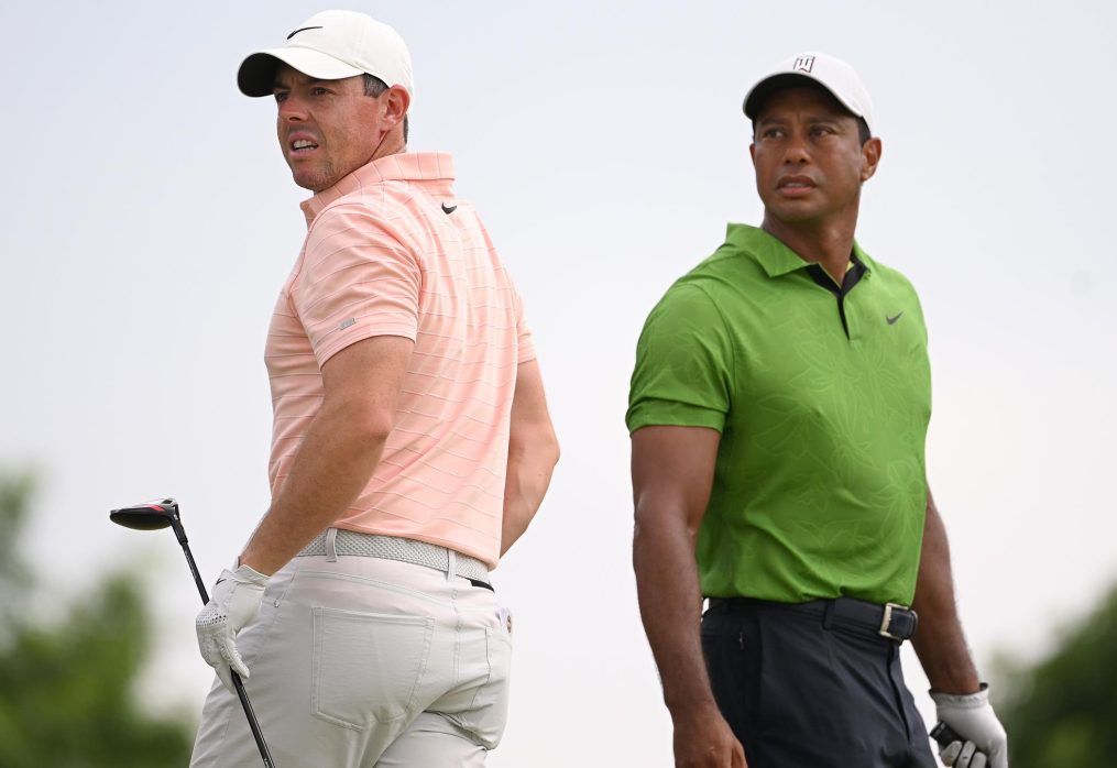 ‘I’ve always loved them’ – Woods finds old putting magic to make cut as Zalatoris leads