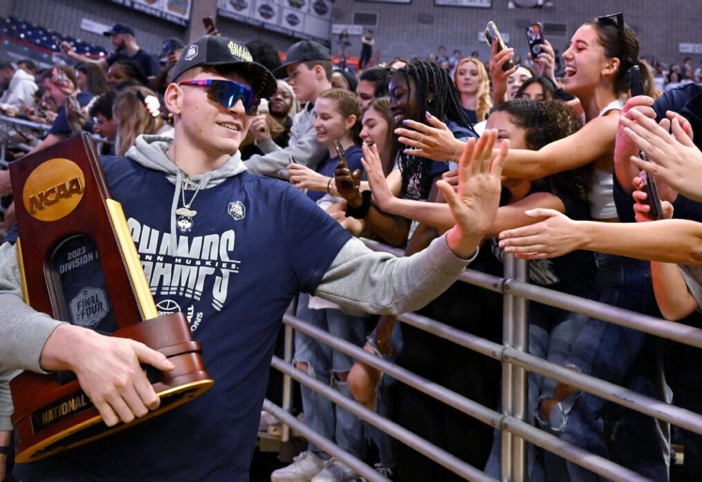 UConn celebrated in return to ‘basketball country’